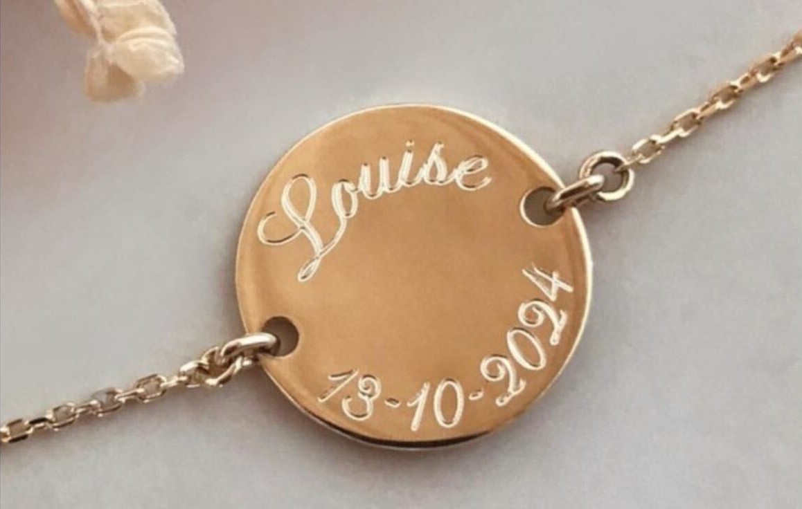 médaille gravée bijoux de baptême